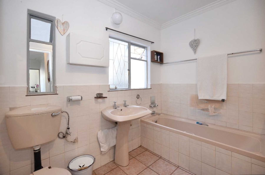 4 Bedroom Property for Sale in Bothasig Western Cape